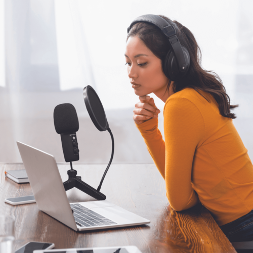 Emerson USB Gaming And Streaming Condenser Microphone With LED Lighting And Noise Canceling Technology